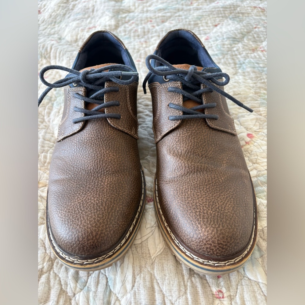 Freeman Morgan Memory Foam Textured Men’s Shoe